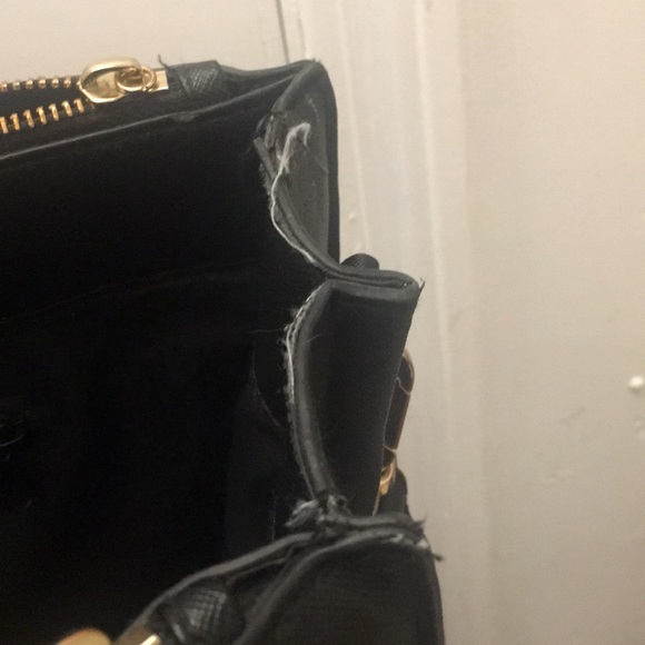 Large H&M Pocket Book - Picture 14 of 16